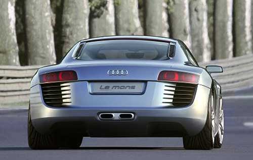 The 5.0 liter 90 degree V10 is similiar to the one found in the Audi S8, 